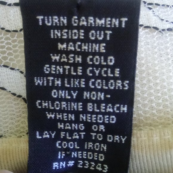 NY&Co Embroidered and Beaded Lace Tank - Picture 7 of 8